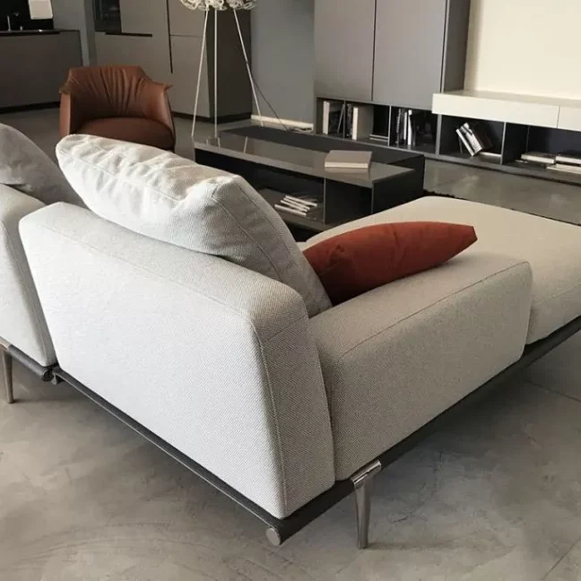 poltrona-frau-let-it-be-sofa-expo-offer03